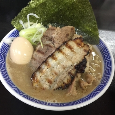 「特製肉そば 中 + 半ライス（ランチタイム無料）」@麺屋一絆の写真