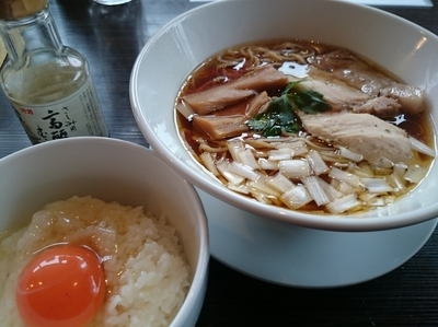 「醤油らぁめん 750円＋至高の卵かけごはん250円」@らぁめん屋 カネキッチンの写真