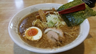 「こってり醤油らーめん」@屋台らーめん 山崎店の写真