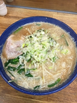 「みそラーメン（780円）　背脂多め（無料）」@らーめん弁慶 門前仲町店の写真