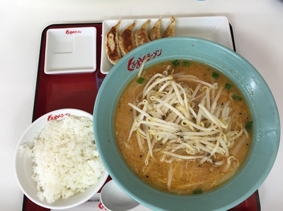 「味噌ラーメン¥630+餃子¥170+ライスサービス」@くるまやラーメン 保谷新町店の写真