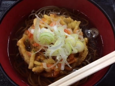 「かき揚げそば【520円】」@大黒パーキングエリア フードコートの写真