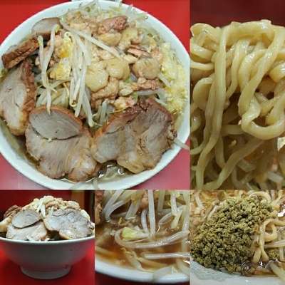 「小ぶた入り＋ふりふりカレー」@ラーメン二郎 上野毛店の写真