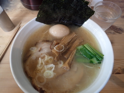 「しおらーめん　特ＨＡＮＡＢＩ　1060円」@らーめんHANABIの写真