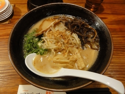 「醤油とんこつらーめん」@河内らーめん 喜神 八尾店の写真