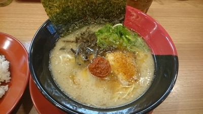 「赤（680円）＋カレー（100円）」@ばりかた屋 武蔵小山店の写真