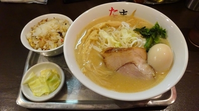 「みそらーめん(800円)+味玉(100円)」@たまぞうの写真
