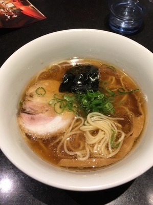 「ミニ醤油らぁ麺 570円」@支那そばや 新横浜ラーメン博物館店の写真