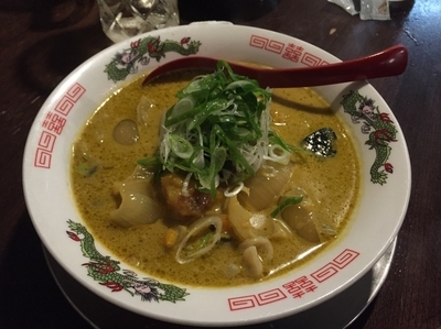 「グリーンカレーそば 800円」@立ち呑み居酒屋 金町製麺の写真