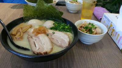 「鯛白湯ラーメンスペシャル+大盛り+味玉+肉味噌ご飯」@東大和ラーメン大冬樹Season2の写真