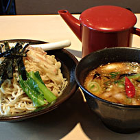 「鴨南蛮ざるらーめん1000円＋特盛200円」@らーめん でくの坊の写真