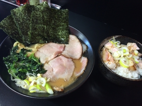 「チャーシュー醤油豚骨らぁ麺」@くろ㐂゛の写真