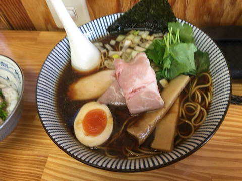 「中華そば 黒」@中華そば よしかわの写真