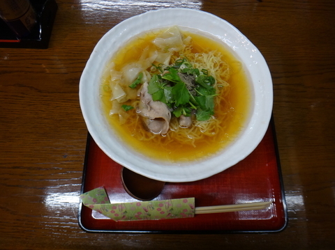 「豚包醬油ワンタン麺 お祭り価￥850（通常 ￥1,100）」@魯山人羅麺 神田小川町本店の写真