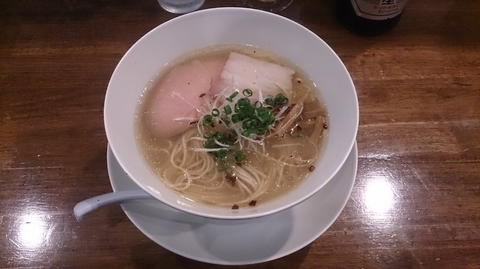 「塩拉麺」@創作麺工房 鳴龍の写真