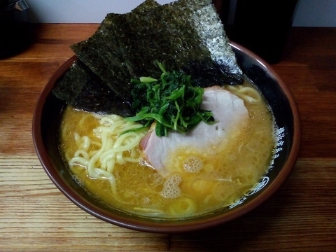 「ラーメン650円　モモチャーシュー」@家系ラーメン ○貴家の写真