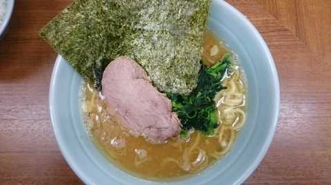 「ラーメン￥650  ライスサービス」@横浜ラーメン 武蔵家 北千住店の写真
