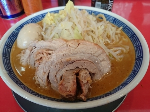 「136の味噌 880円(味玉・ショウガ)」@ジャンプの写真