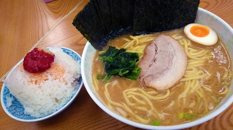 「ラーメン（中） のり　ライス」@壱丸家の写真