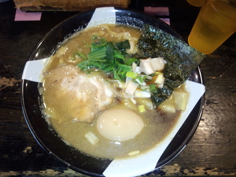 「ラーメン並800円、味玉100円」@すごい煮干ラーメン凪 西新宿7丁目店の写真