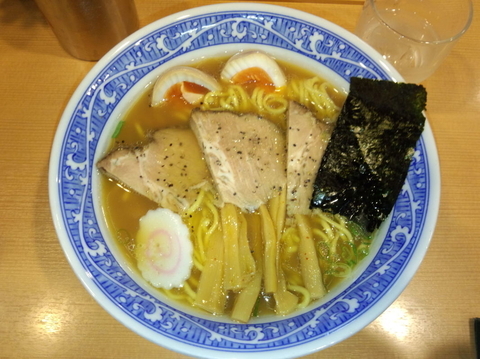 「特製中華そば 900円」@中華そば 青葉 中野本店の写真