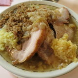 肉多めラーメン 太麺　ニンニクショウガアブラひきにく