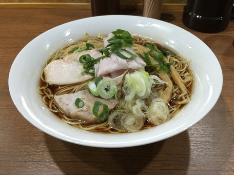 「中華そば大盛」@寿製麺よしかわ 川越店の写真