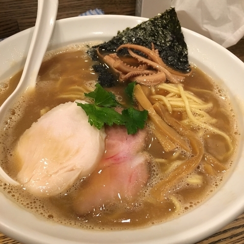 「烏賊干鶏白湯中華そば 850円」@新橋 纏の写真
