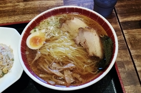 「醤油ラーメン」@まんぼうの写真
