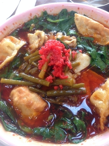 「満州ニラ餃子ラーメン 塩」@さかえや本店の写真