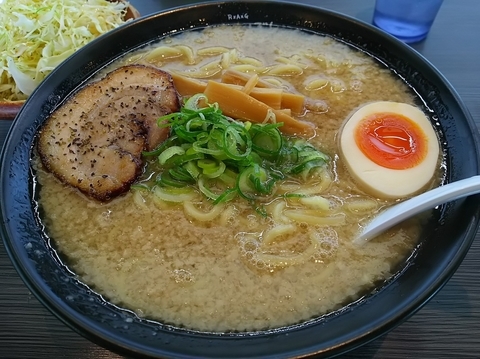 「ばりこて 白　（大盛り：サービス券）」@おおぼし 松本平田店の写真