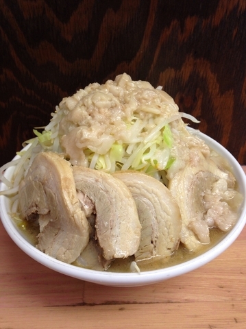 「ラーメン 豚入り」@魔人豚の写真