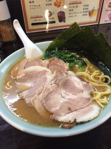 「チャーシュー麺中盛900円、硬め濃いめ」@千骨家らーめんの写真