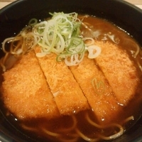 カツカレーそば750円