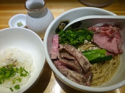 「濃厚鯛油そば（スープ付）＋チャーシュー切り落とし＋真鯛雑炊丼」@真鯛らーめん 麺魚の写真