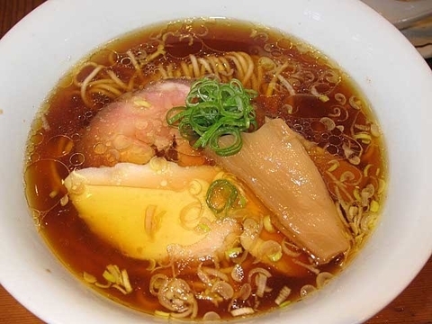 「醤油ラーメン　750円」@ラーメン屋 トイ・ボックスの写真