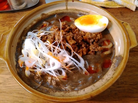 「マイスター限定 黒ごま煮込み担々麺」@麺処鍵 黒猫亭の写真