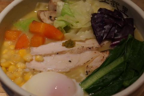 「シチュー麺・温泉卵付き（２月限定）＋大盛（無料）」@麺屋 江武里の写真