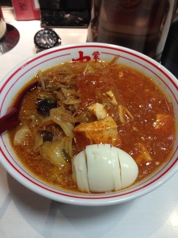 「蒙古タンメン+ゆでたまご」@蒙古タンメン 中本 西池袋店の写真