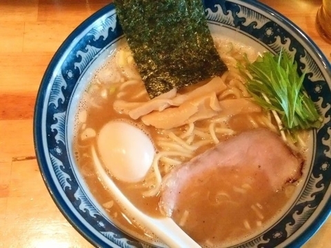 「醤油味玉らーめん」@○心厨房の写真