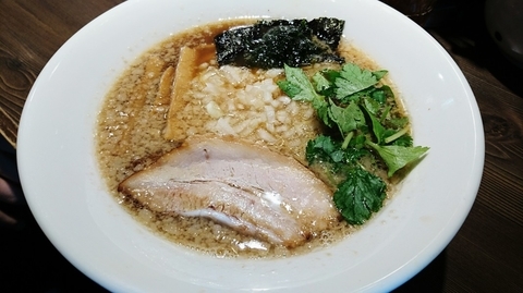 「背脂煮干しラーメン」@つけ麺 一燈の写真