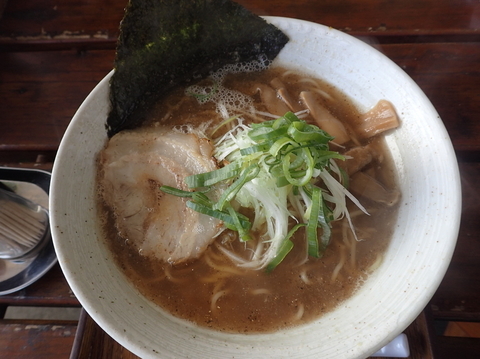 「醤油ラーメン(680円)」@銚子麺屋 潮の写真