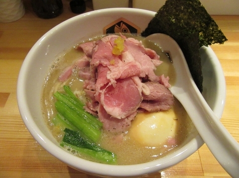 「特製濃厚真鯛らーめん（１１００円）＋他」@真鯛らーめん 麺魚の写真
