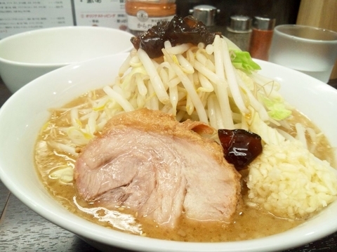 「味噌　麺少なめ？やさい、にんにく、酸っぱめ1」@ラーメンいつきの写真