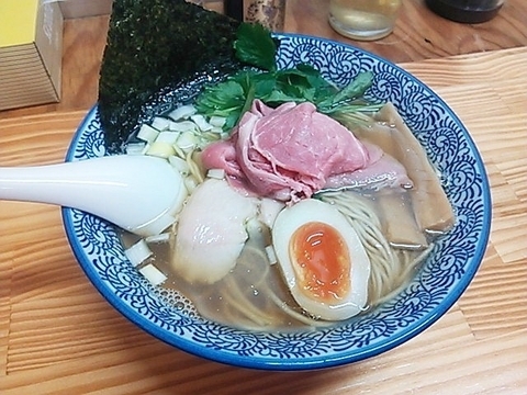 「煮干しそば（白醤油）」@中華そば よしかわの写真