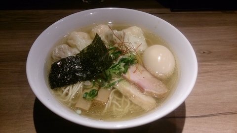 「白旨特製ワンタン麺＋味玉」@中華soba いそべの写真