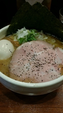 「らーめん(大盛100円)」@RAMEN GOSSOUの写真
