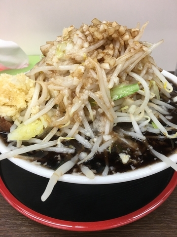「黒マー油野菜ちょい増しニンニク濃いめアブラ」@麺屋 元の写真