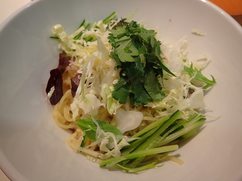 「マーマー坦々麺・温かい麺」@中国飯店 精華苑の写真