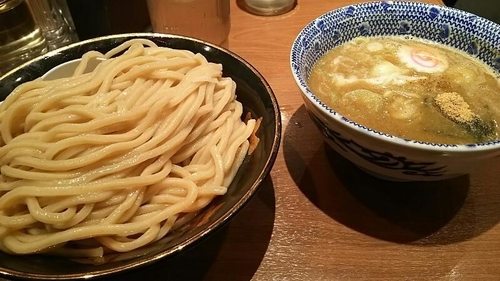 「つけめん大盛り＝930円」@六厘舎の写真